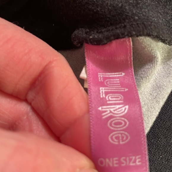 LULAROE “ONESIZE” faded black leggings blue & white USA logo. - Picture 6 of 6